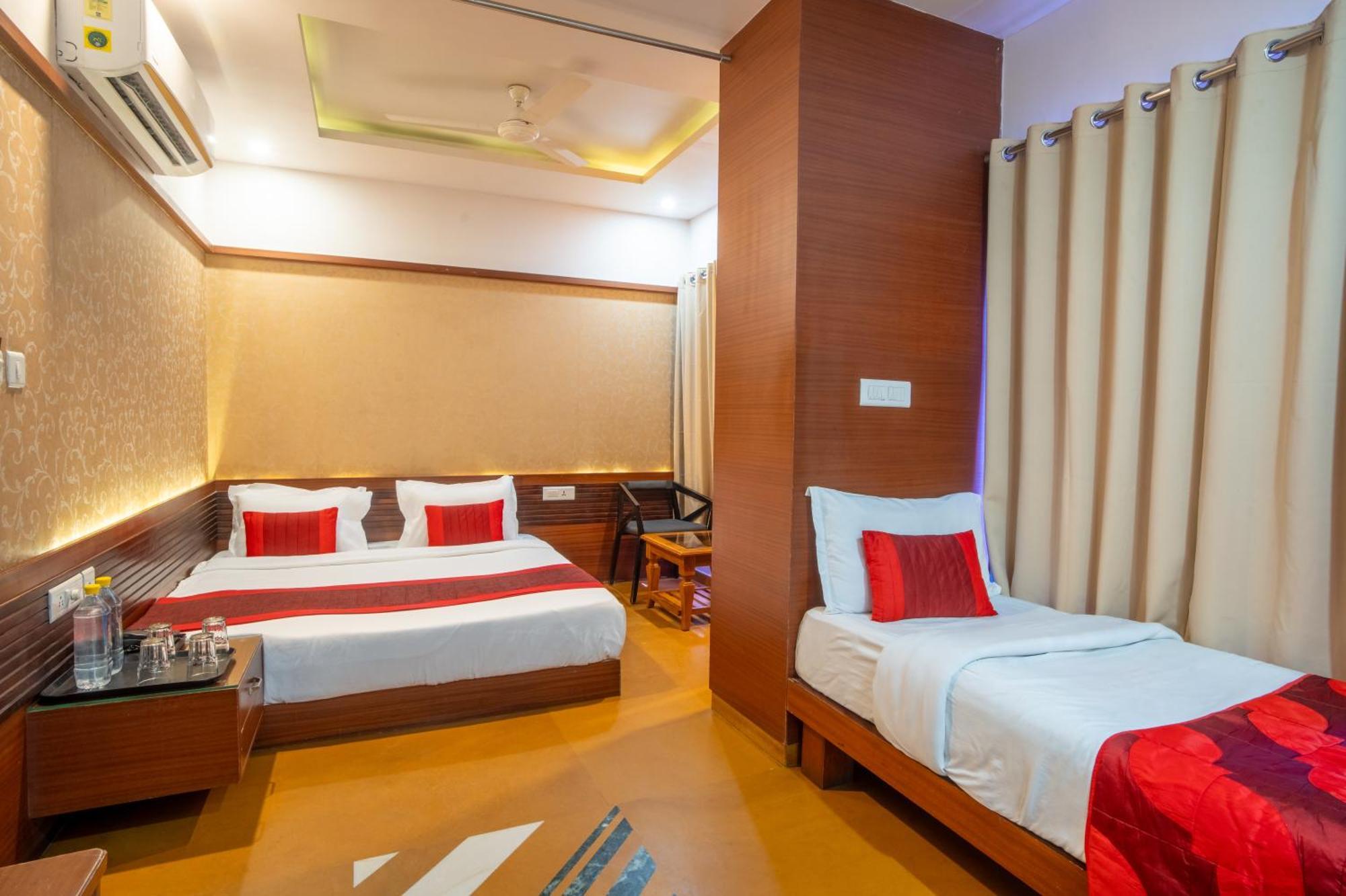 Uddhav Vilas A Family Hotel Udaipur Luaran gambar